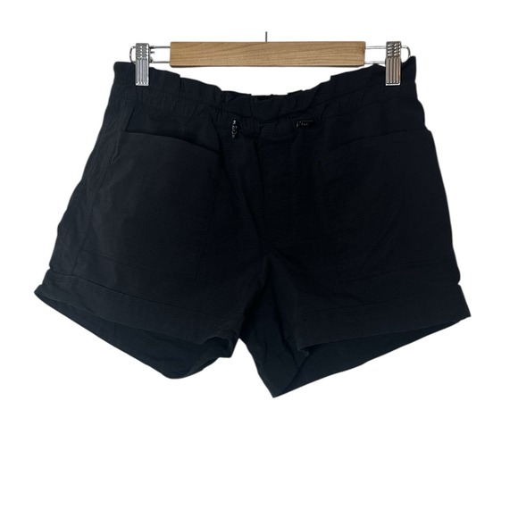 Athleta Trekkie Paper Bag Shorts Womens Size 4 Black Zip Pockets Outdoor Workout - Picture 3 of 8